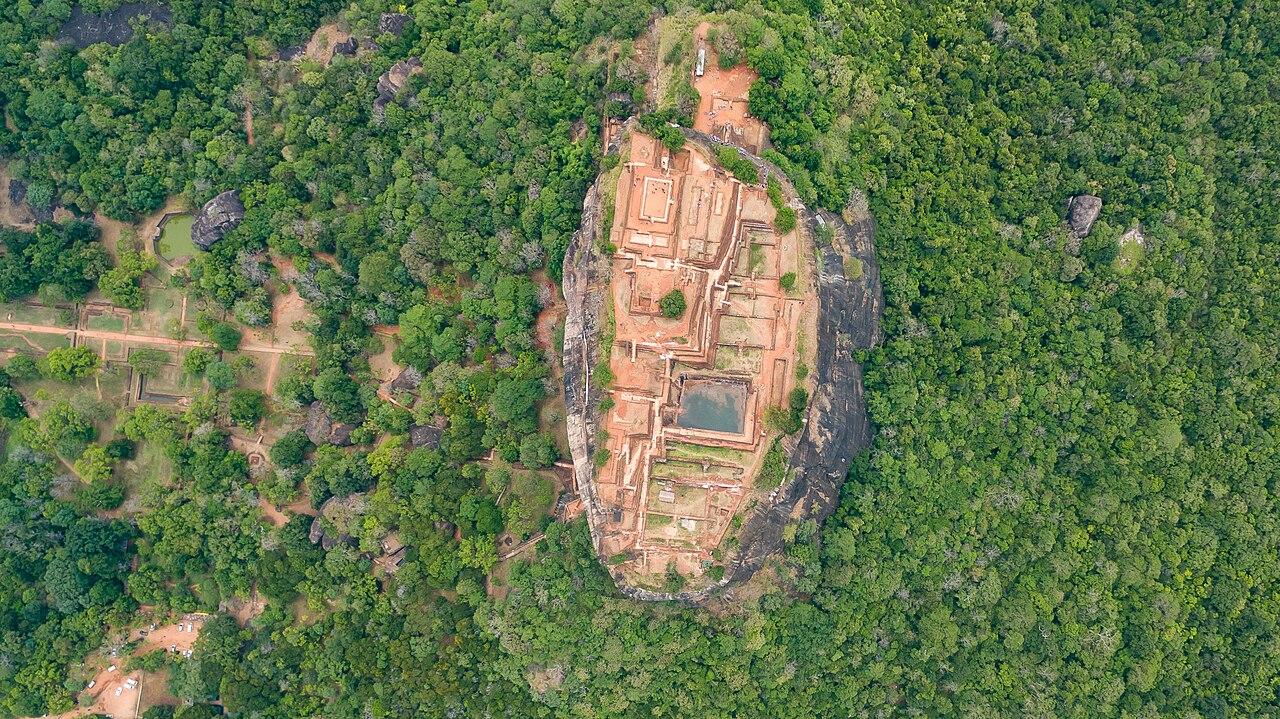 Sigiriya rock fortress from the air. Photo: dronepicr, CC BY 2.0, via Wikimedia Commons